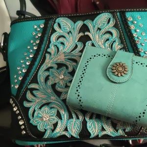 Concealed carry purse matching wallet